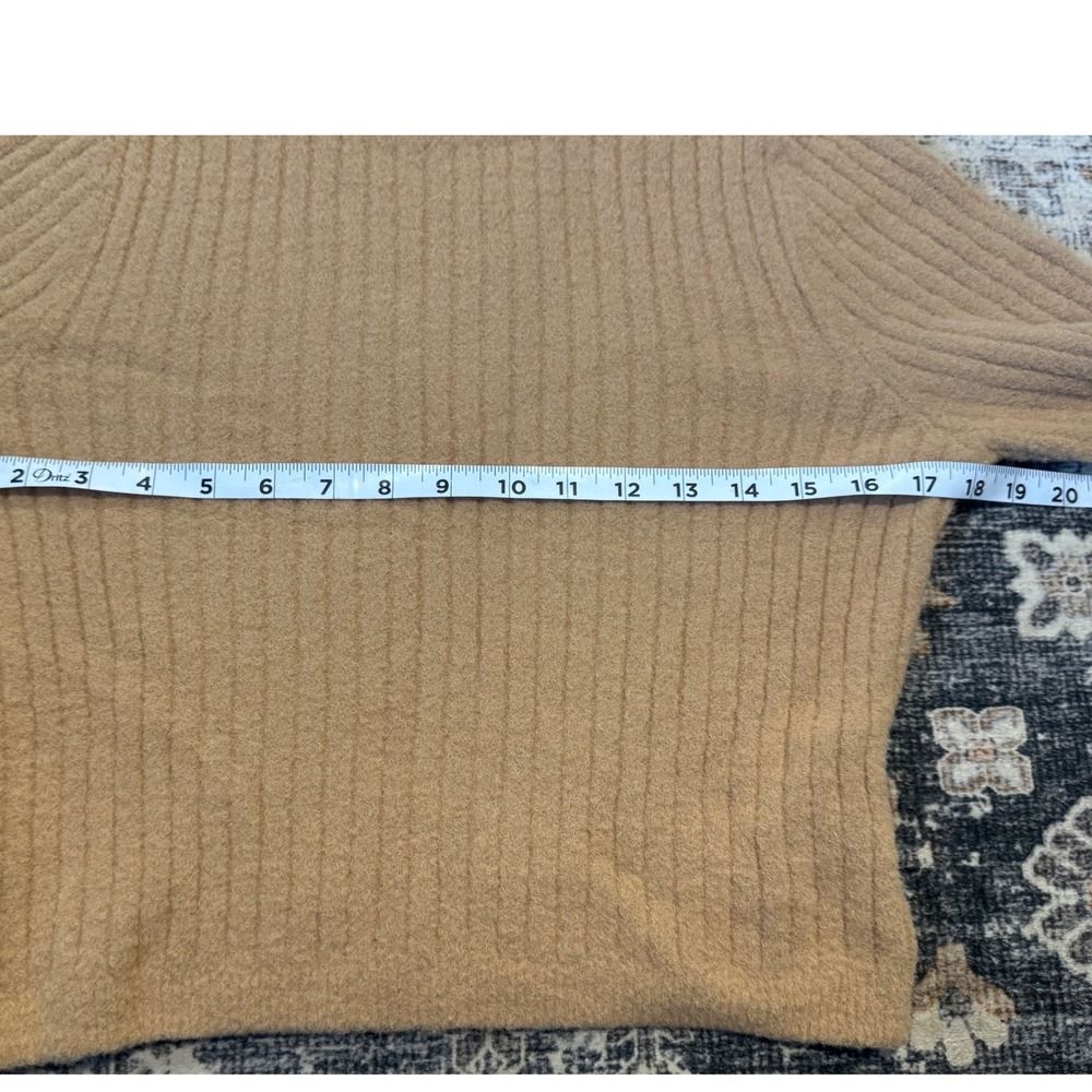 EXPRESS Ribbed Knit Sweater Camel Tan Long Sleeve Pullover Women's Medium - Picture 3 of 7